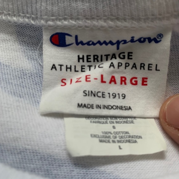 Champions T-shirt - Picture 3 of 4